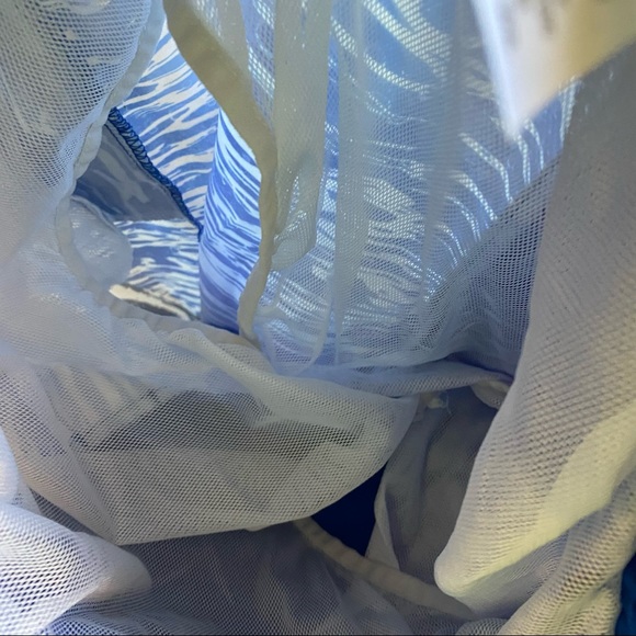 EUC Boys Size XL (14-16), Wonder Nation Blue Shark Mesh Liner Swim Trunks - Picture 6 of 10